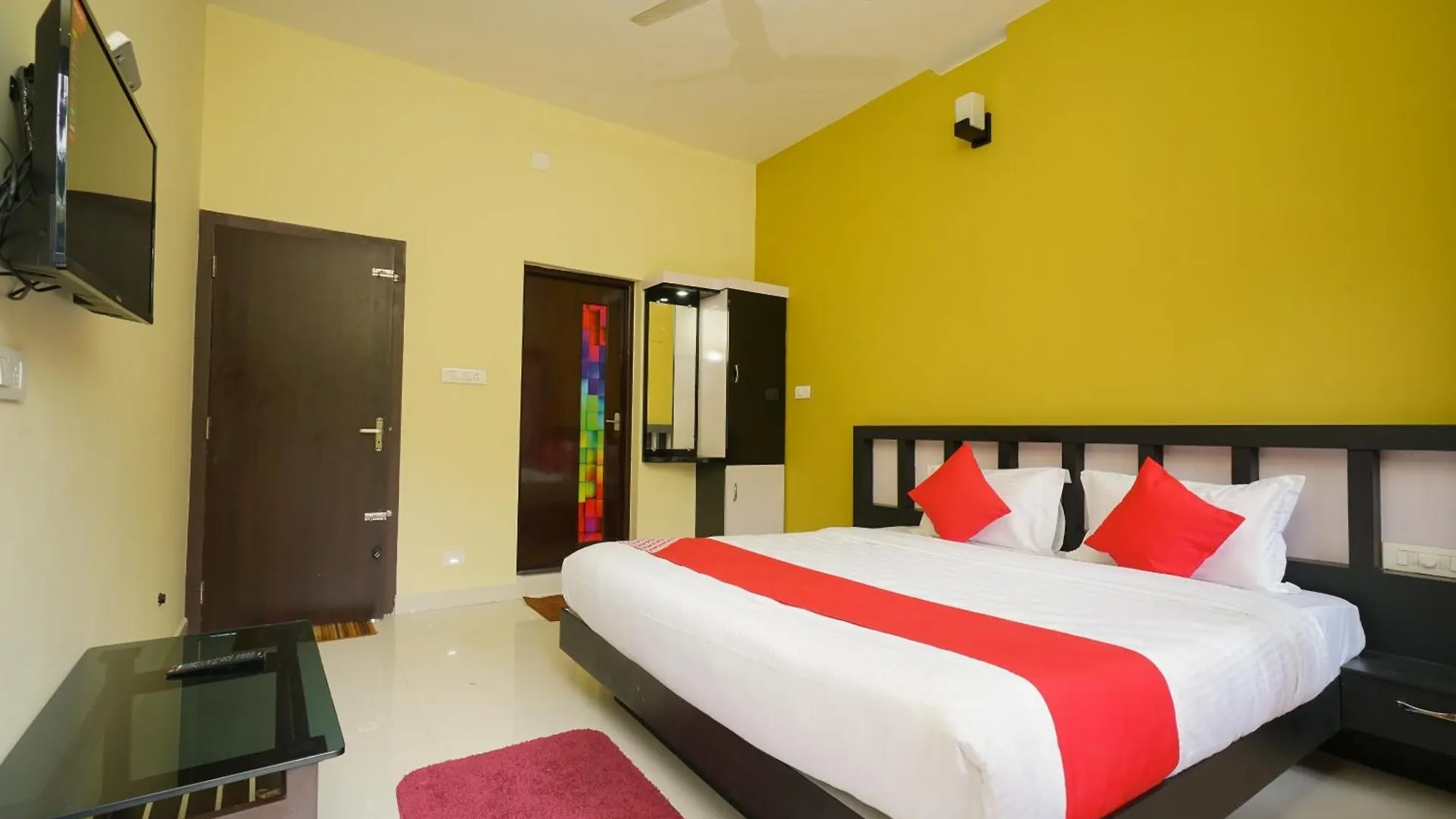 Hotel O Eden Residency Munnar