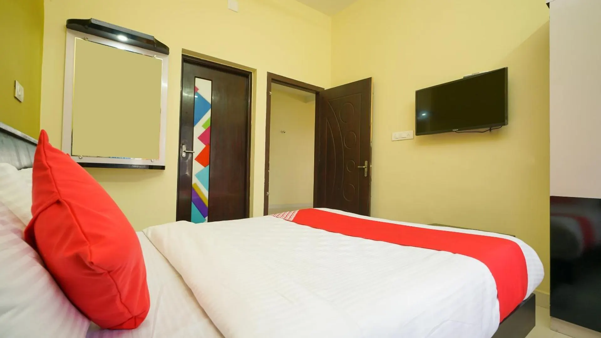 Hotel O Eden Residency Munnar