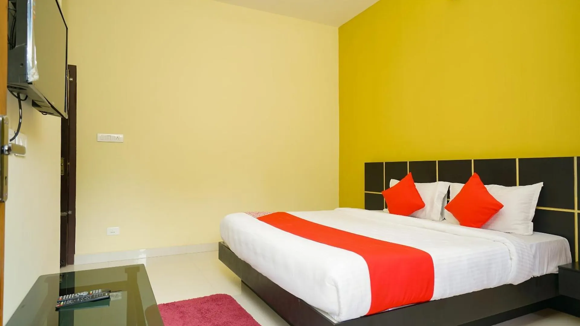 Hotel O Eden Residency Munnar