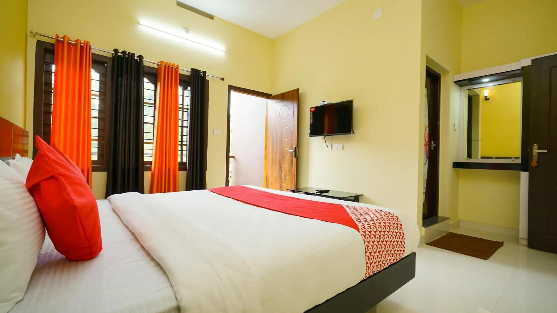 Hotel O Eden Residency Munnar
