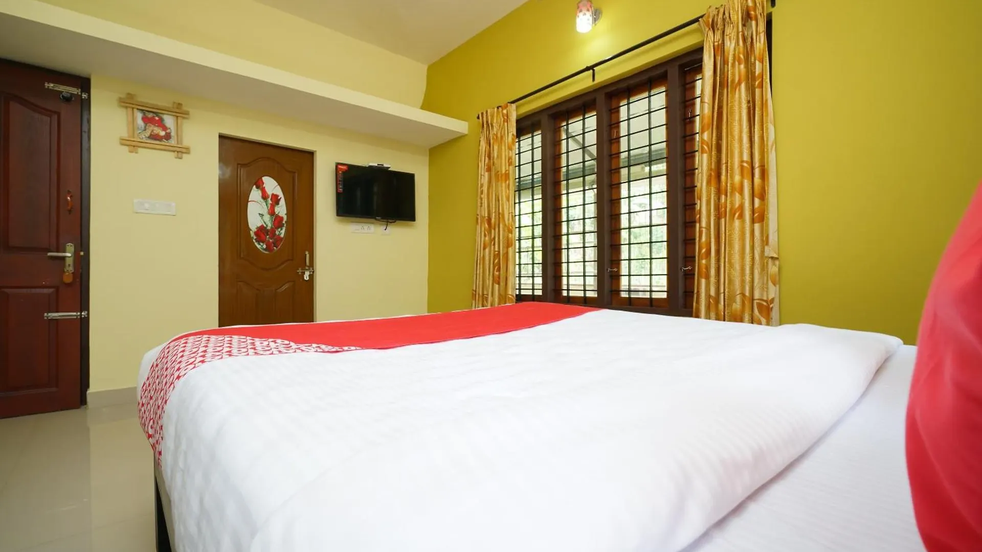 Hotel O Eden Residency Munnar